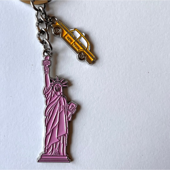 New York City charm keychain key holder. NYC-statue of Liberty NY taxi - Picture 7 of 7